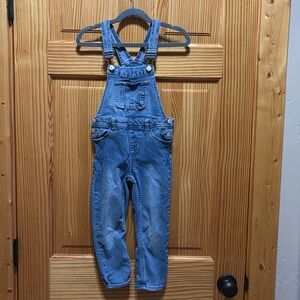 Jordache girls 5T over alls.